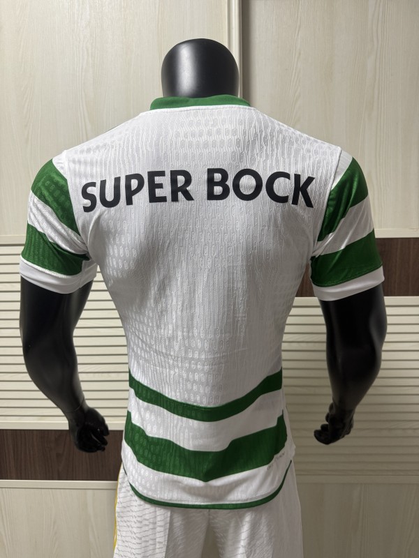 25-26 Sporting Lisbon Home Player Version Soccer Jersey