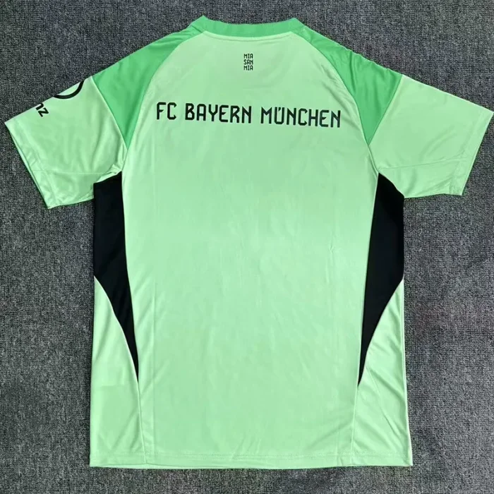 25-26 Bayern Green Goalkeeper Fans Soccer Jersey