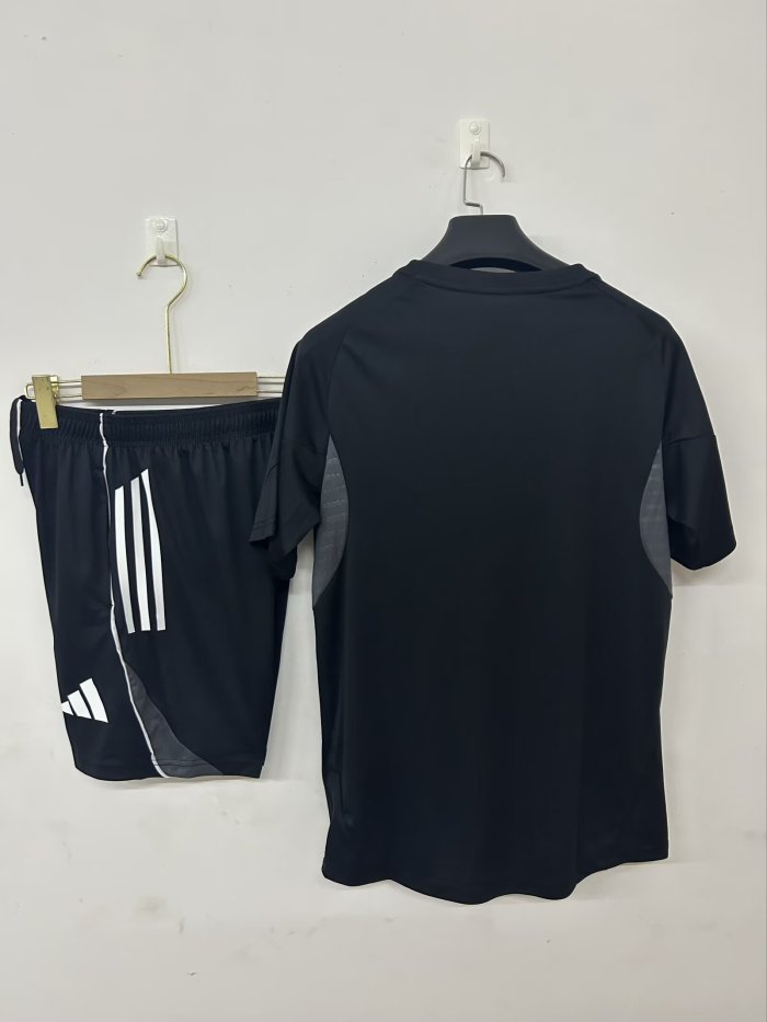 25-26 Frankfurt Black Training Short Suit