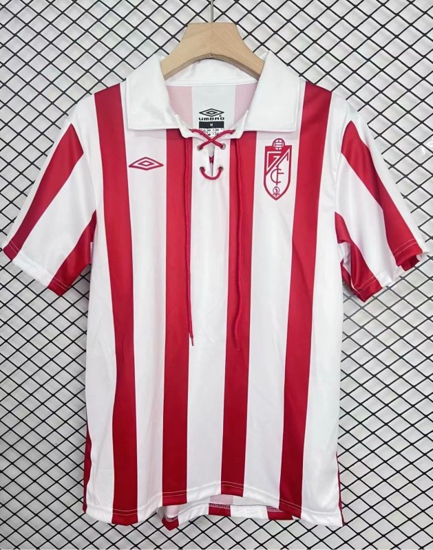 2005-2006 Granada 75th Anniversary Retro Soccer Jersey (带章)