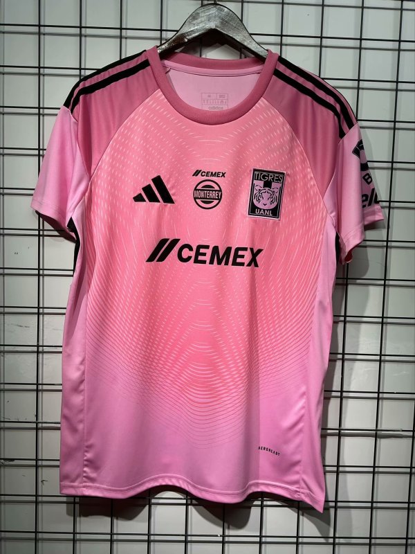 25-26 Tigres UANL Pink Goalkeeper Soccer Jersey
