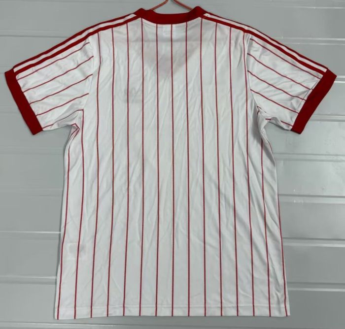 1982-1983 Soviet Union Away Retro Soccer Jersey