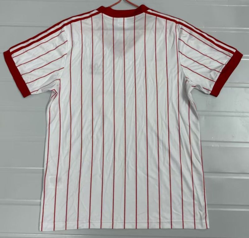1982-1983 Soviet Union Away Retro Soccer Jersey