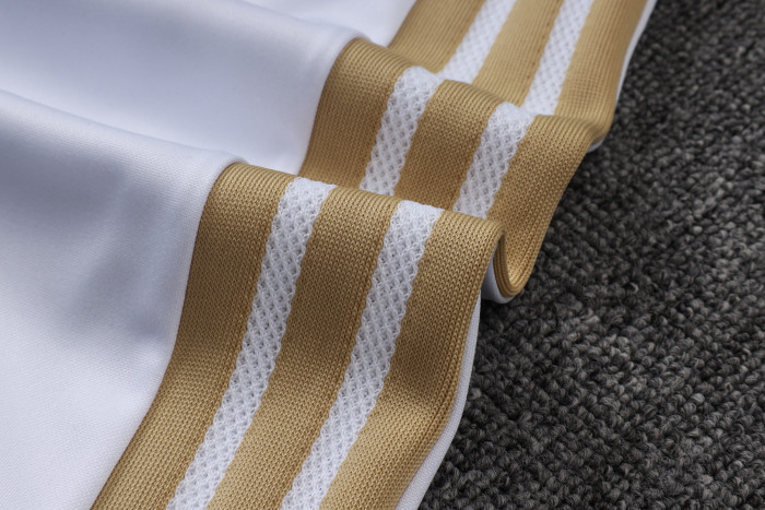 26-27 Italy White Half Pull Tracksuit (半拉链)