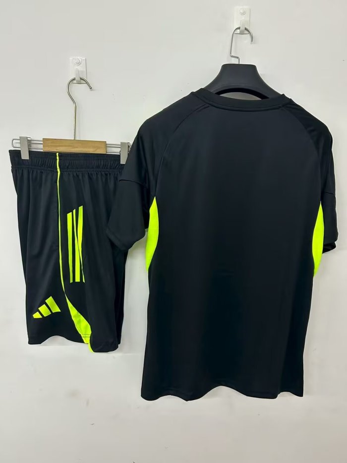 25-26 Celtic Black Training Short Suit