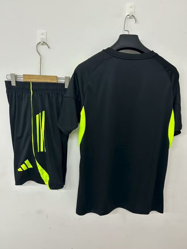 25-26 Celtic Black Training Short Suit