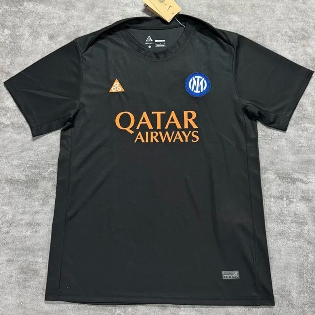25-26 INT Black Training shirts