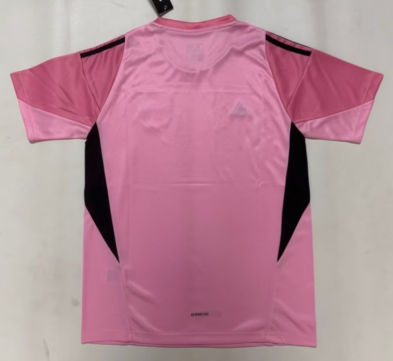 26-27 Spain Pink Goalkeeper Fans Soccer Jersey