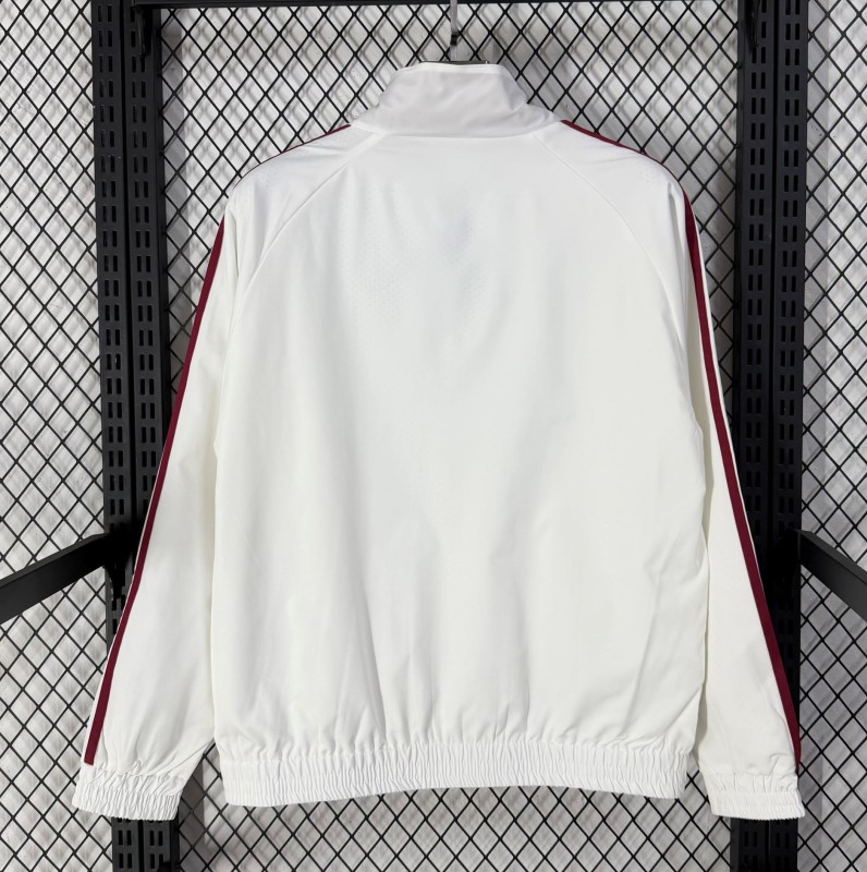 26-27 Spain White Windbreaker