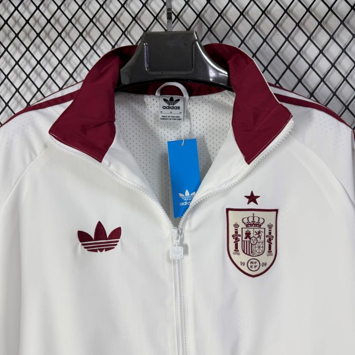 26-27 Spain White Windbreaker