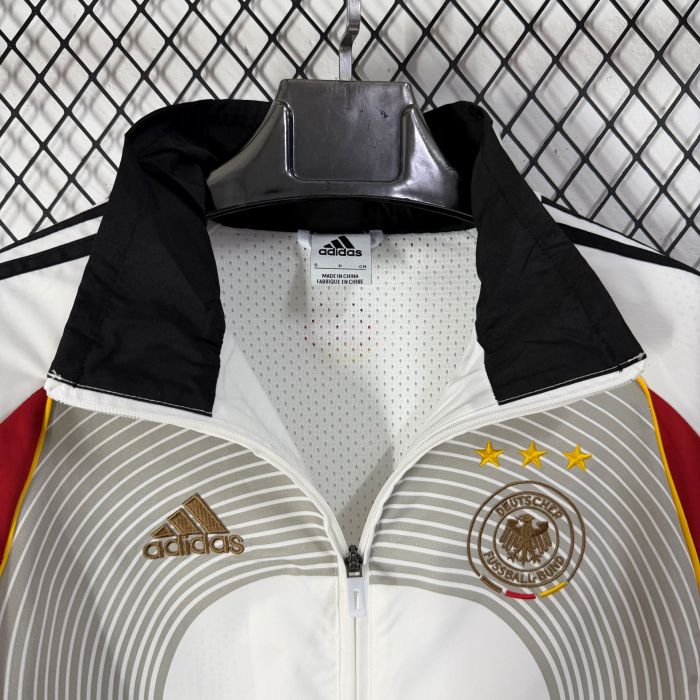 26-27 Germany White Windbreaker