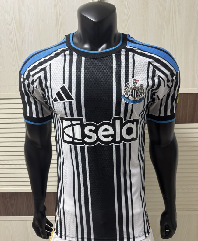 26-27 Newcastle Home Player Version Soccer Jersey