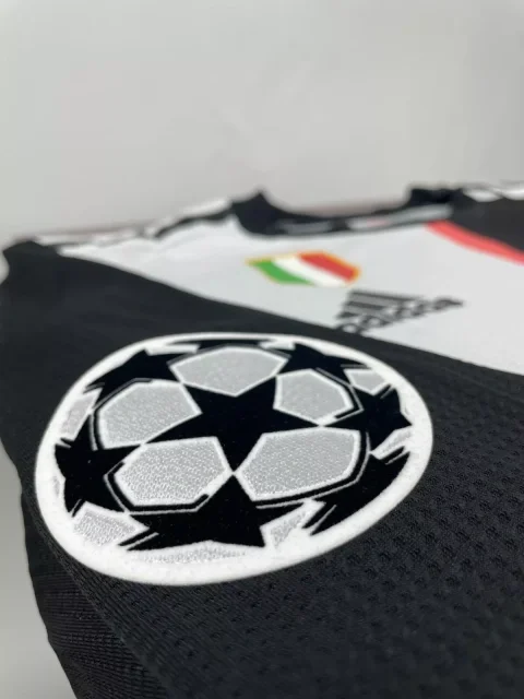 2019-20 Cristiano Ronaldo #7 Juventus Home Retro Player Version Soccer Jersey with UCL Patch - Long Sleeve
