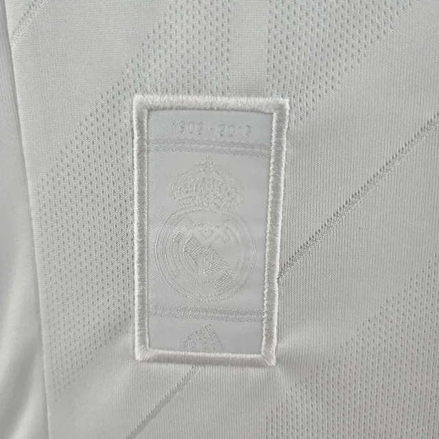 2017/18 Real Madrid Retro Jersey Home
