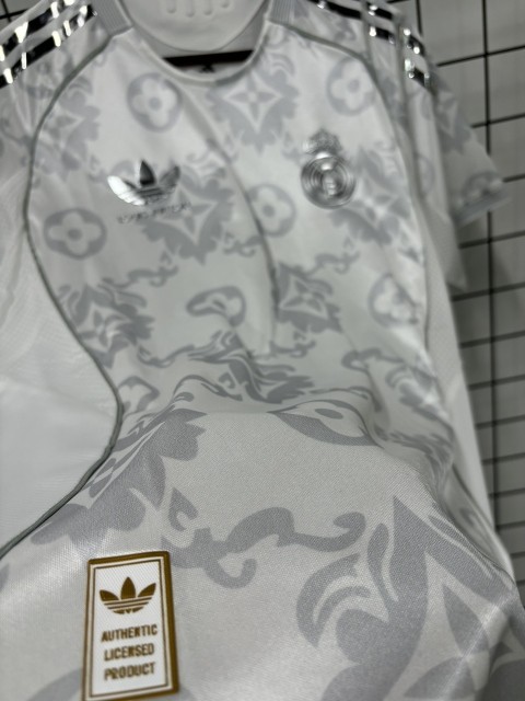 Real Madrid LVGalaxy Lights Joint Special Edition Jersey 25-26 Player edition