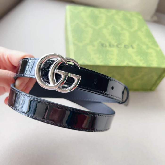Gucci Unisex GG Marmont Thin Belt Black Leather Double G Buckle