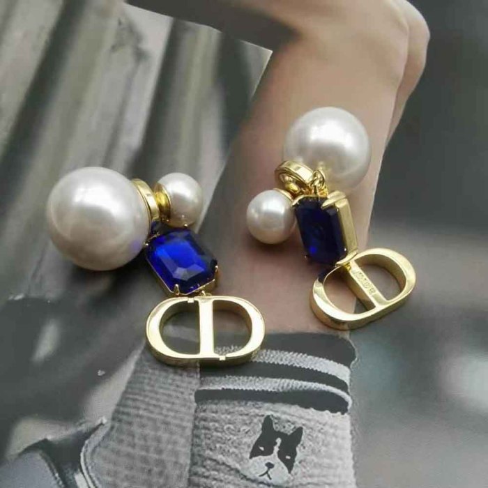 Dior Women Petit Cd Earrings Gold-Finish Metal with White Resin Pearls