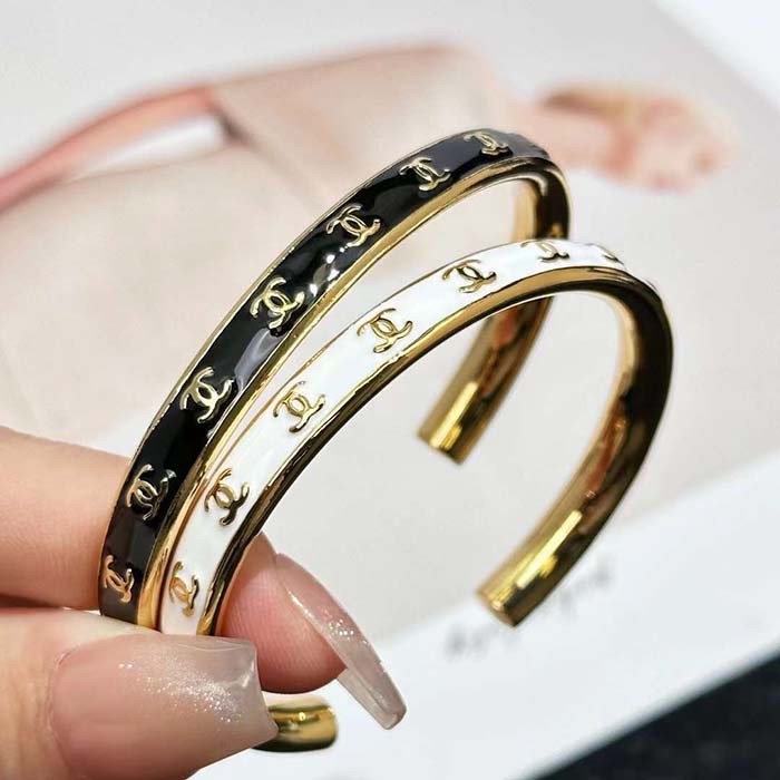 Chanel Women CC Cuff Metal Gold White Ref. ABC986 B16125 NW384