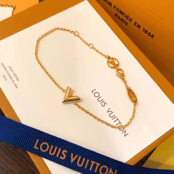 Louis Vuitton Women Essential V Bracelet