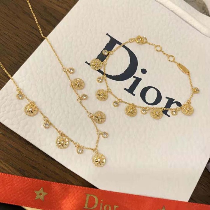 Dior Women Rose Des Vents Bracelet Yellow Gold Diamonds and Mother-of-pearl