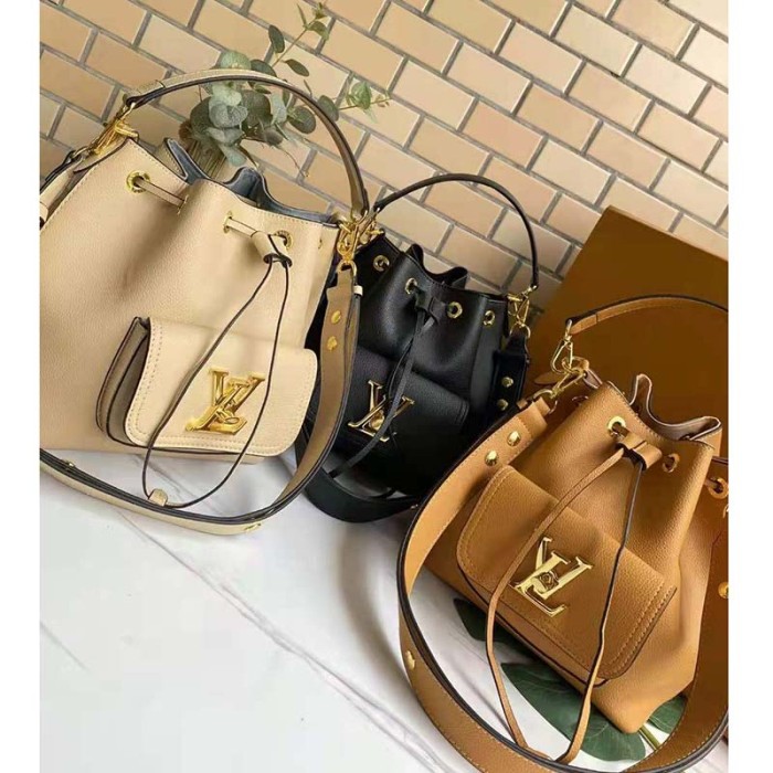 Louis Vuitton Unisex Lockme Bucket Bag Black Grained Calf Leather