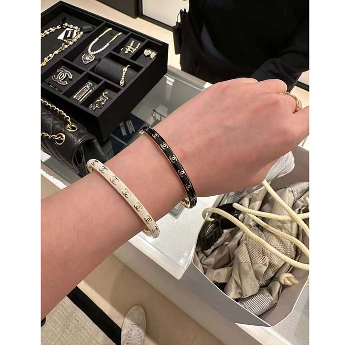 Chanel Women CC Cuff Metal Gold White Ref. ABC986 B16125 NW384