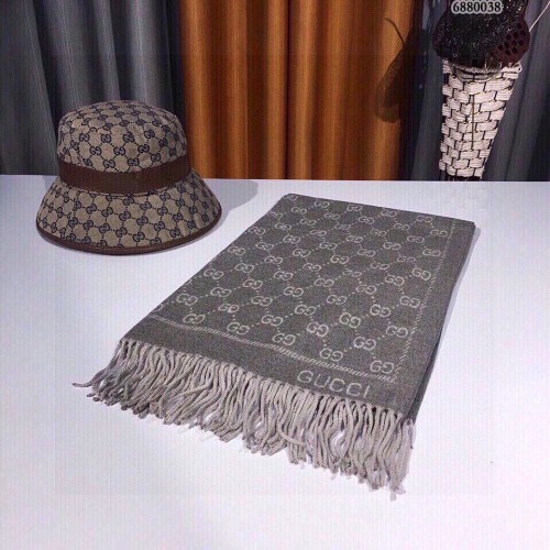 Gucci Unisex GG Jacquard Knitted Scarf Silver Light Grey GG Fringe Edges