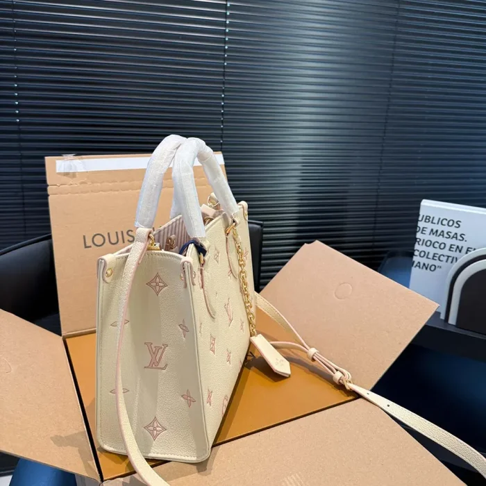 Louis Vuitton LV Women Onthego PM Monogram Empreinte M14403