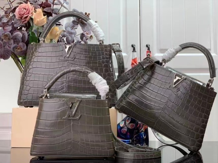 Louis Vuitton LV Women Capucines MM Handbag Grey Crocodilien Brillant Savoir Faire