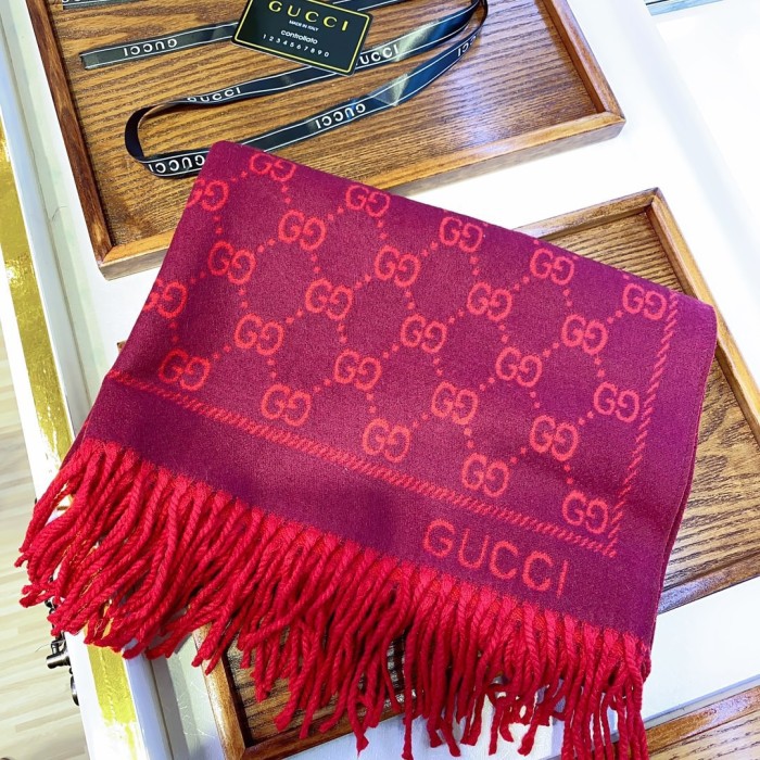 Gucci Women GG Jacquard Pattern Knitted Scarf Magenta Bordeaux GG Wool