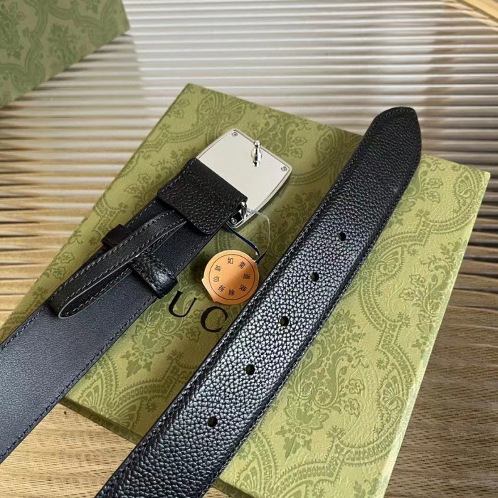 Gucci Unisex GG Belt Gucci Plaque Buckle Black Leather Palladium-Toned Hardware