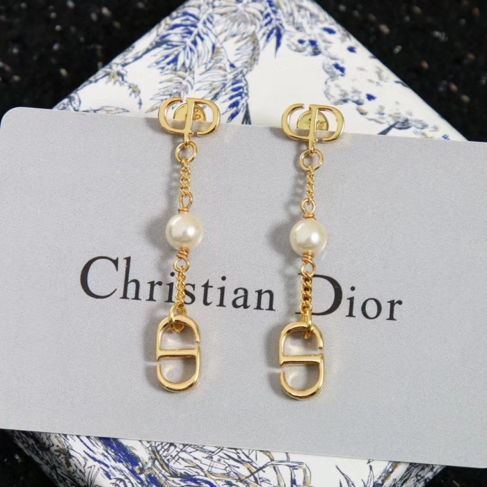 Dior Women 30 Montaigne Stud Earrings Gold-Finish Metal CD Signatures