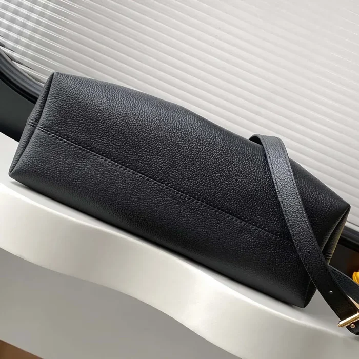 Louis Vuitton LV Women LV Bundle in Cowhide Leather-Black M47209