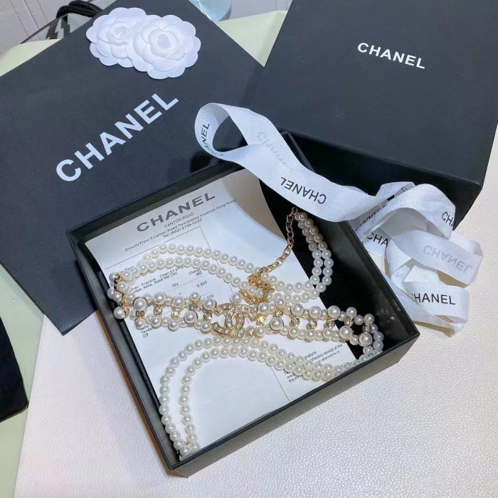 Chanel Women CC Chain Belt Gold Metal Resin Glass Pearls Strass Pearly White Crystal