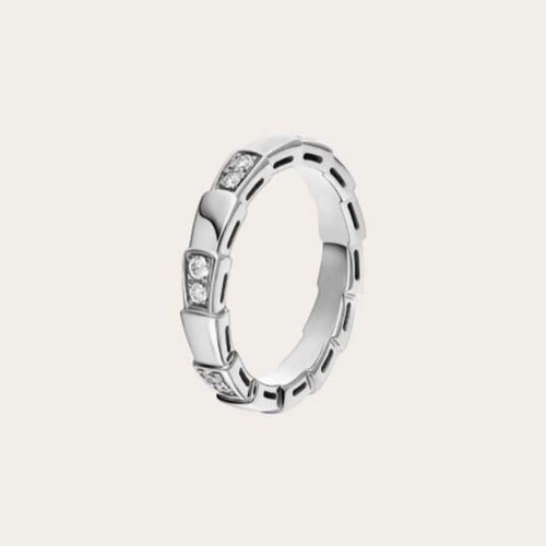 Bvlgari Women Use of Unconventional Materials Serpenti Viper Ring-Silver