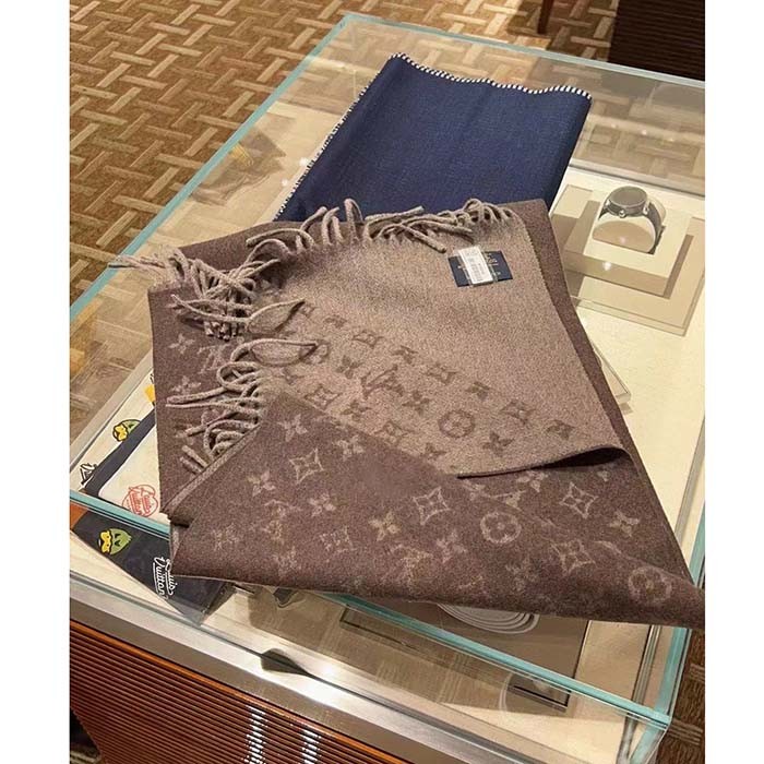 Louis Vuitton Unisex LV Game On Scarf Brown Allover Monogram M77377