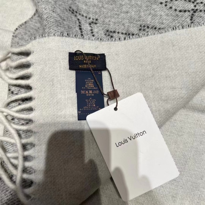 Louis Vuitton Unisex LV Mahina Flight Mode Scarf Cream Cashmere Wool M77903