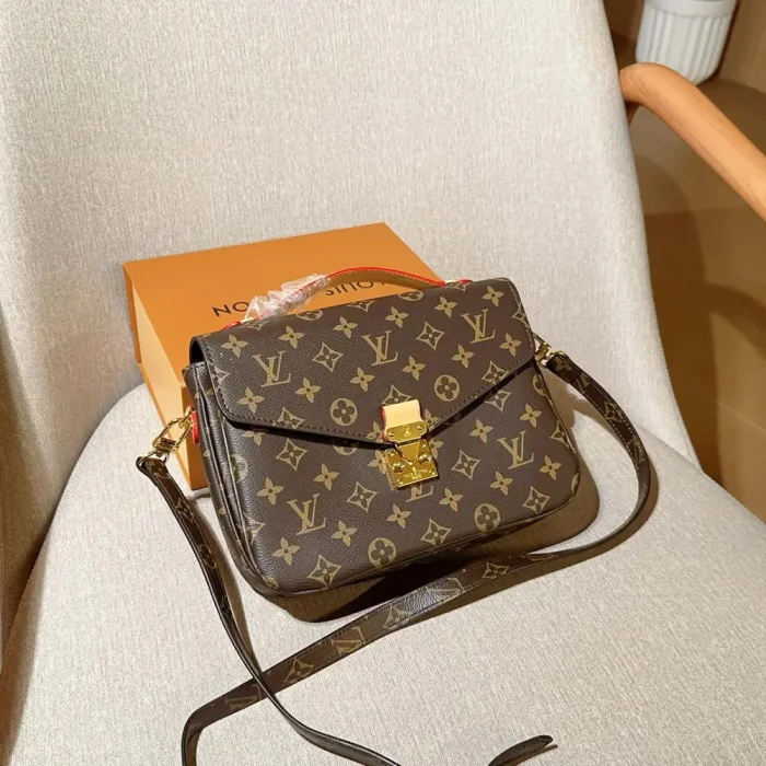 Louis Vuitton LV Women Pochette Metis Monogram M44875