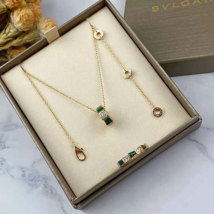 Bvlgari Women Serpenti Viper 18 KT Rose Gold Necklace Set with Malachite Elements