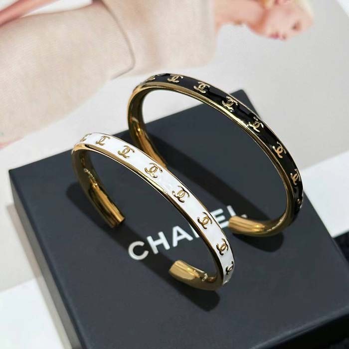Chanel Women CC Cuff Metal Gold White Ref. ABC986 B16125 NW384