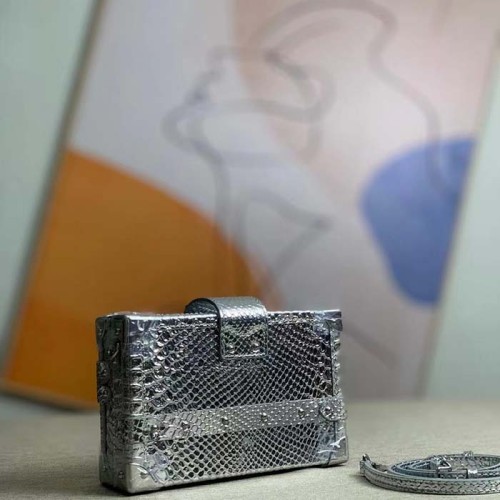 Louis Vuitton LV Women Petite Malle Handbag Metallise Froisse Silver Brilliant Alligator Leather