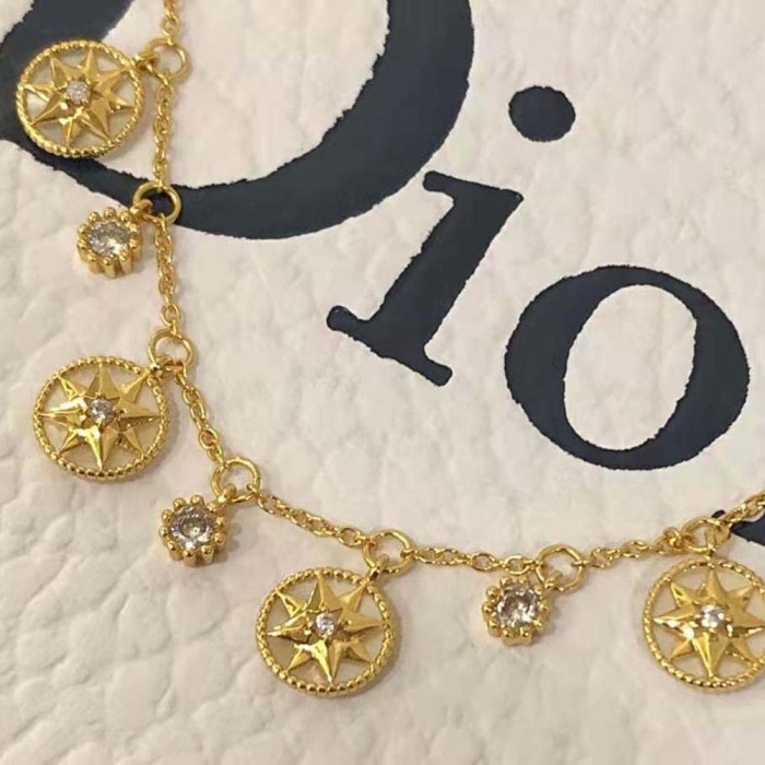 Dior Women Rose Des Vents Bracelet Yellow Gold Diamonds and Mother-of-pearl