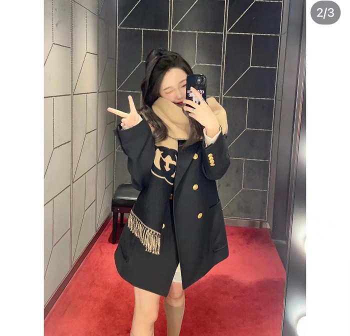 Gucci Unisex GG Wool Interlocking G Scarf Pink Black Wool Fringe Trim