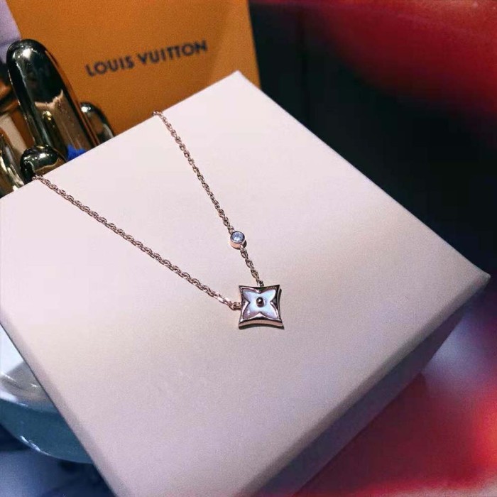 Louis Vuitton Women Color Blossom Star Pendant in Pink Gold