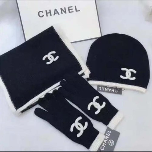Chanel Unisex CC A Set of Ahead Beanie Gloves Scarf White Black One Size