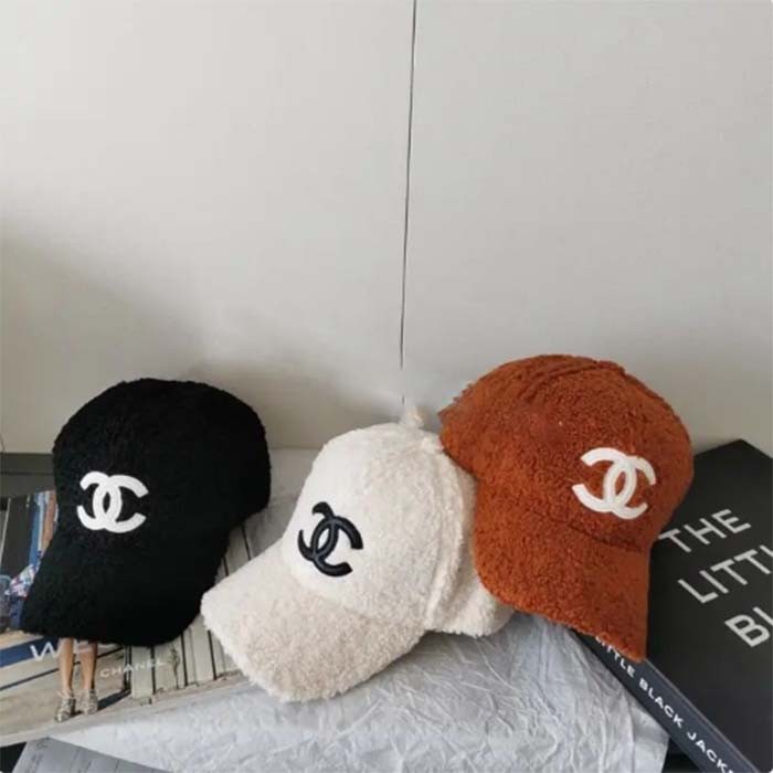 Chanel Unisex CC One Size White Black Cashmere Wool Hat