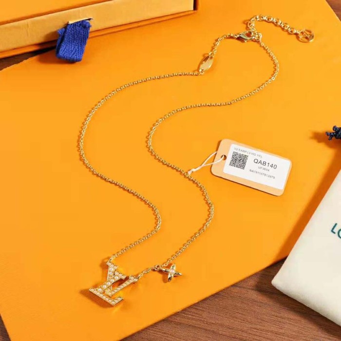 Louis Vuitton Women LV Iconic Pearls Necklace