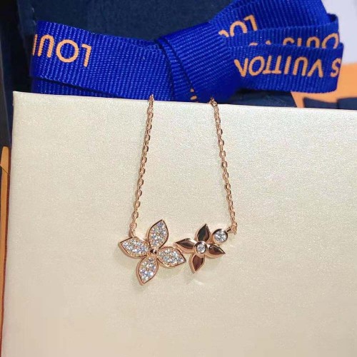 Louis Vuitton Women Idylle Blossom Necklace in Pink Gold