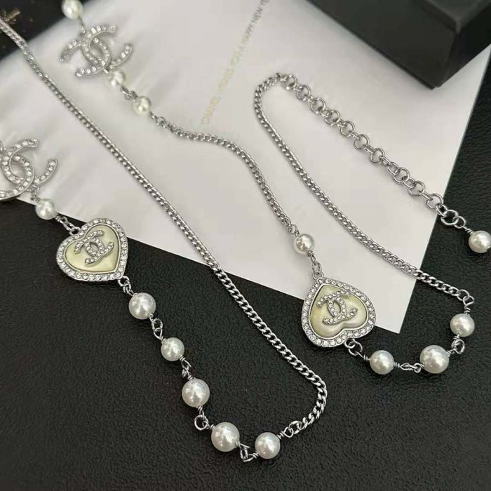 Chanel Women Long Necklace in Metal Glass Pearls and Strass