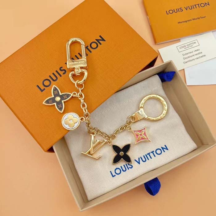 Louis Vuitton Unisex Spring Street Chain Bag Charm Monogram Canvas Gold-Color Hardware